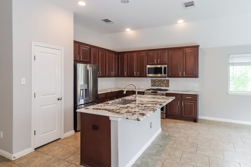 2,940/Mo, 120 Turvey Cv Hutto, TX 78634 Kitchen View