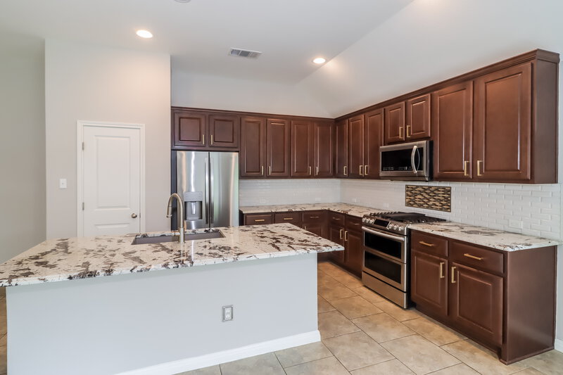 2,940/Mo, 120 Turvey Cv Hutto, TX 78634 Kitchen View 2