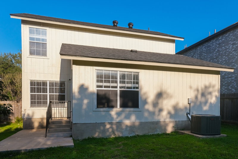 2,220/Mo, 2416 Byfield Dr Cedar Park, TX 78613 Rear View