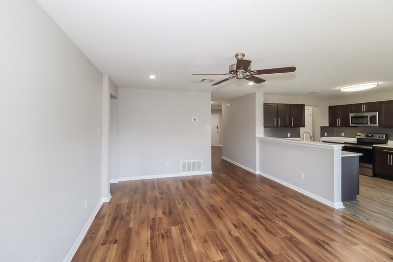 2,380/Mo, 223 Rock Hound Ln Liberty Hill, TX 78642 Living Room View 2