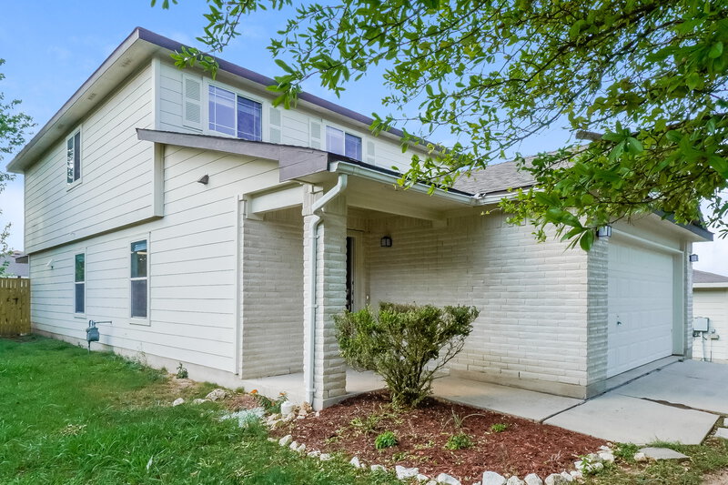 2,295/Mo, 117 Mood Lake Dr Kyle, TX 78640 Front View