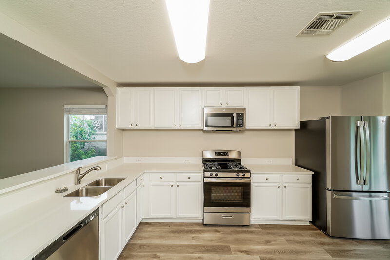 2,295/Mo, 117 Mood Lake Dr Kyle, TX 78640 Kitchen View