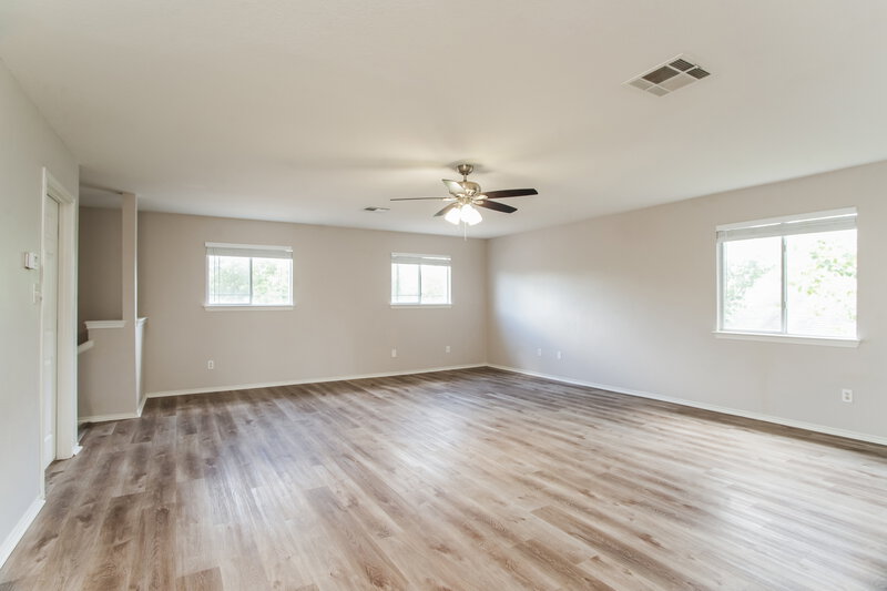 1,800/Mo, 117 Mood Lake Dr Kyle, TX 78640 Family Room View