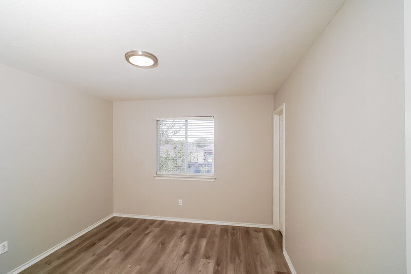 2,295/Mo, 117 Mood Lake Dr Kyle, TX 78640 Bedroom View 2