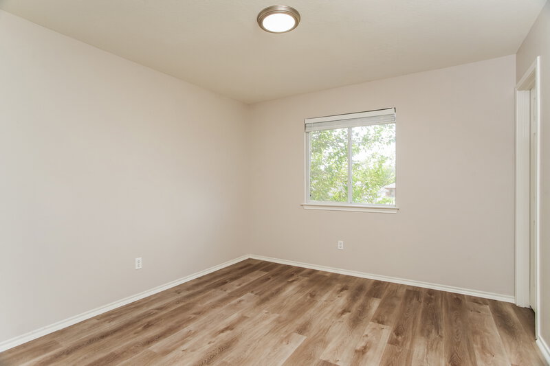 1,800/Mo, 117 Mood Lake Dr Kyle, TX 78640 Bedroom View 2