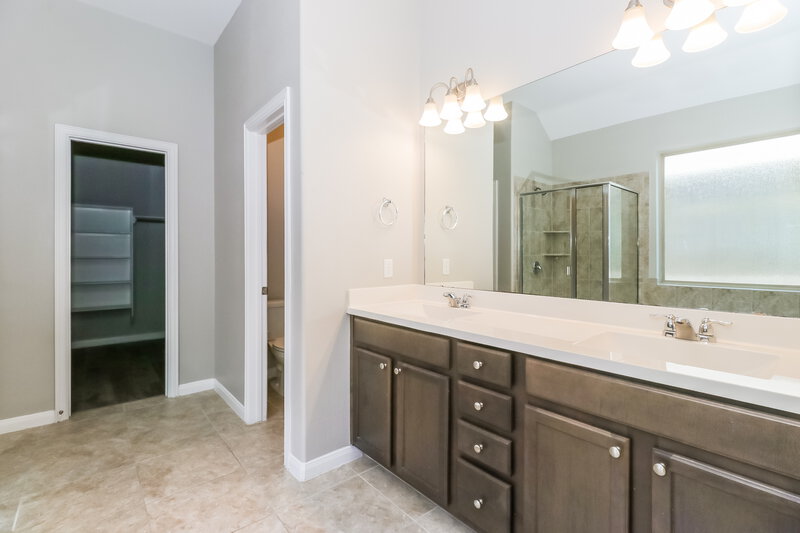 3,270/Mo, 409 Pinnacle View Dr Georgetown, TX 78628 Main Bathroom View