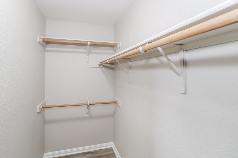 1,930/Mo, 212 Avalanche Ave Georgetown, TX 78626 Walk In Closet View