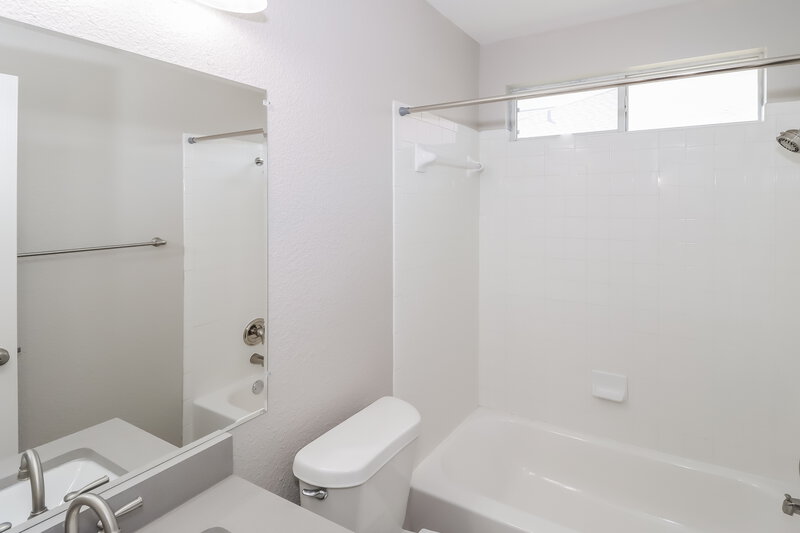 1,930/Mo, 212 Avalanche Ave Georgetown, TX 78626 Bathroom View