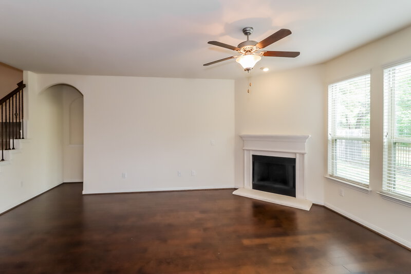 3,620/Mo, 105 Crescent Heights Dr Georgetown, TX 78628 Living Room View 2