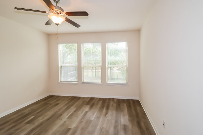3,620/Mo, 105 Crescent Heights Dr Georgetown, TX 78628 Main Bedroom View