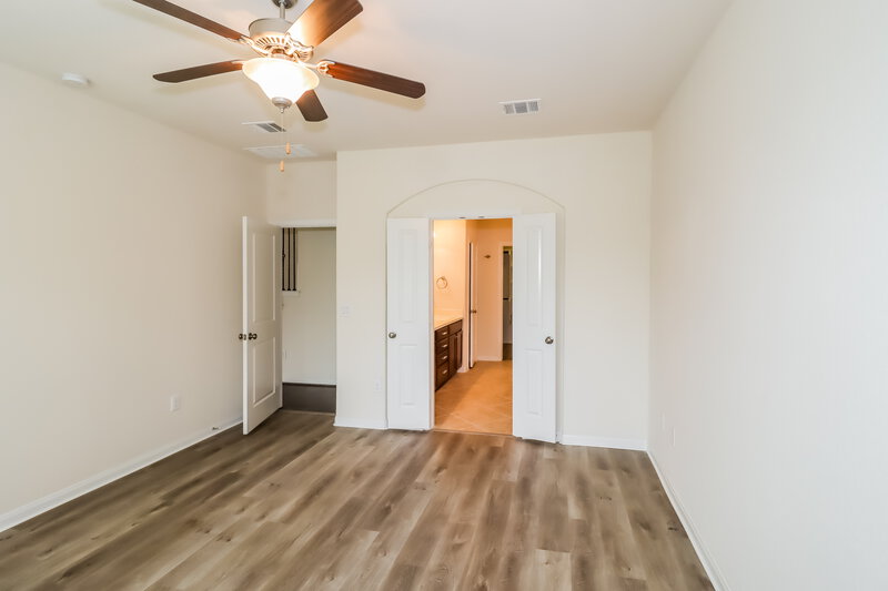 3,620/Mo, 105 Crescent Heights Dr Georgetown, TX 78628 Main Bedroom View 2