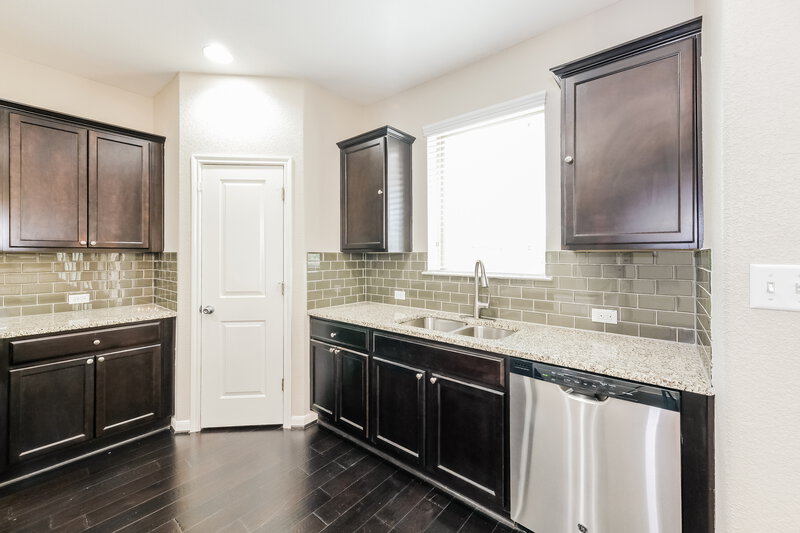 2,750/Mo, 312 Landing Ln Leander, TX 78641 Kitchen View