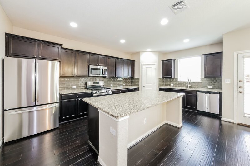 2,750/Mo, 312 Landing Ln Leander, TX 78641 Kitchen View 2
