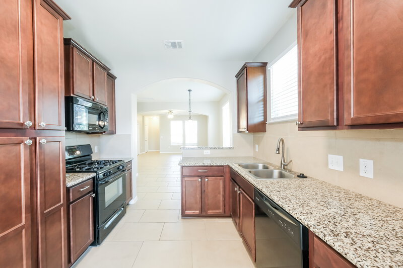 2,335/Mo, 415 N Heatherwilde Blvd Pflugerville, TX 78660 Kitchen View 2