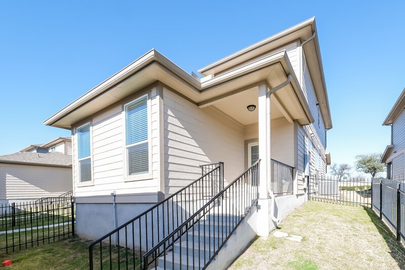 2,335/Mo, 415 N Heatherwilde Blvd Pflugerville, TX 78660 Rear View