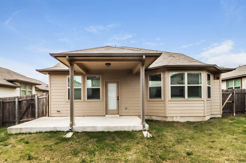 2,410/Mo, 8113 Pescara Cv Round Rock, TX 78665 Rear View