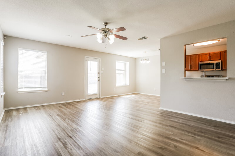 1,970/Mo, 105 Altamont St Hutto, TX 78634 Living Room View 2