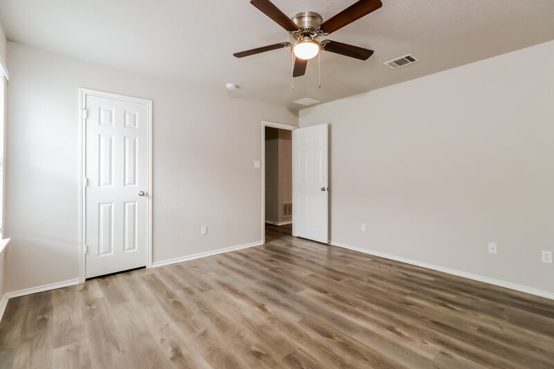 2,520/Mo, 331 Altamont St Hutto, TX 78634 Main Bedroom View 2