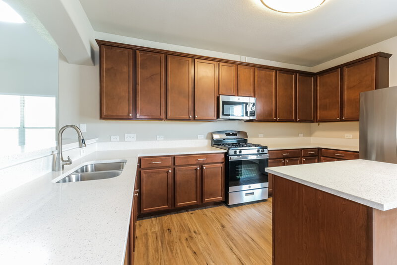 3,035/Mo, 1109 Briscoe Cv Hutto, TX 78634 Kitchen View 2