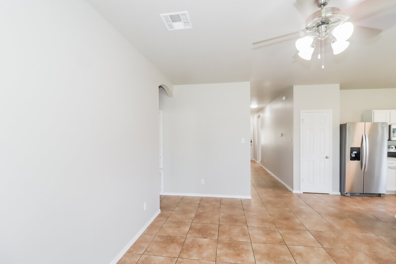 1,825/Mo, 102 Creek Ledge Dr Hutto, TX 78634 Living Room View 2