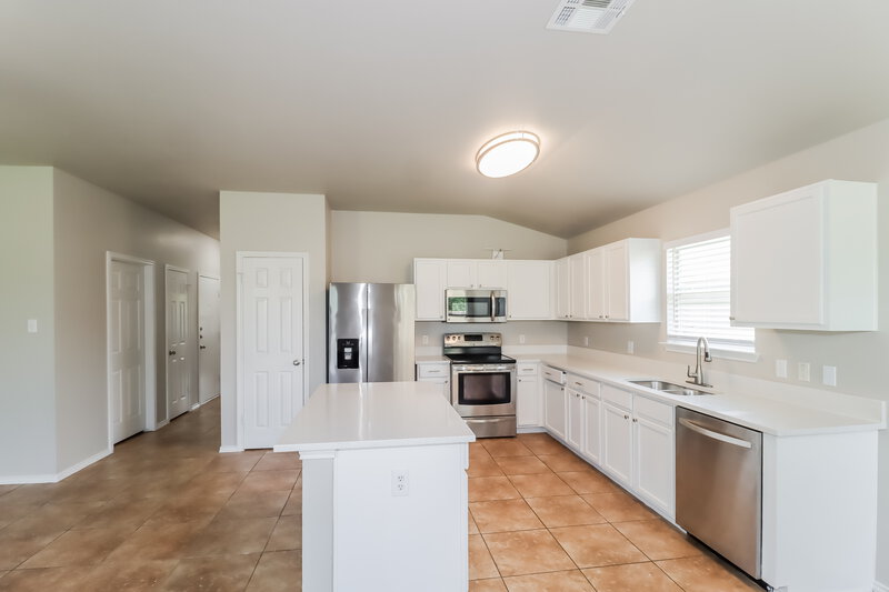 1,825/Mo, 102 Creek Ledge Dr Hutto, TX 78634 Kitchen View