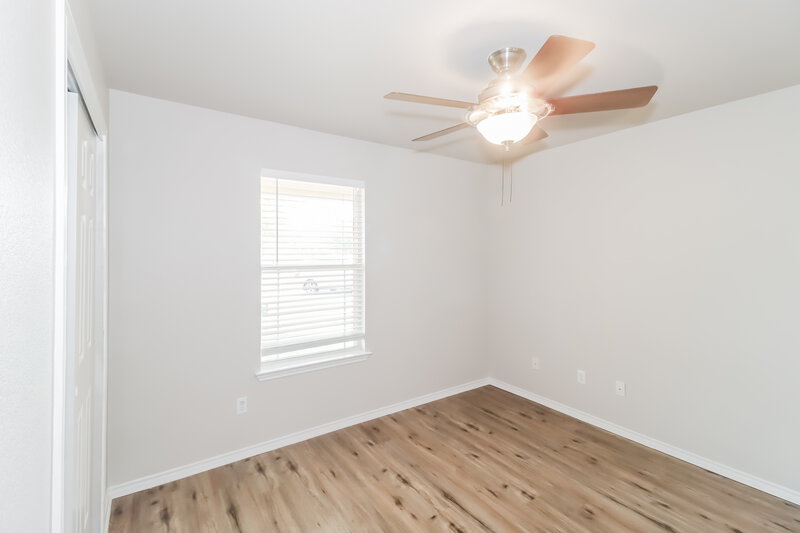 1,825/Mo, 102 Creek Ledge Dr Hutto, TX 78634 Bedroom View