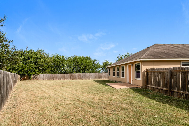 1,760/Mo, 102 Creek Ledge Dr Hutto, TX 78634 Rear View