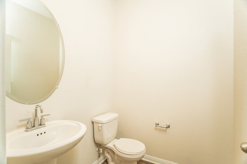 2,080/Mo, 119 Oakdale Meadows Ln Hutto, TX 78634 Bathroom View
