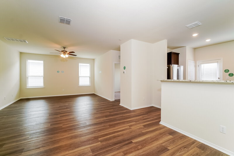 1,840/Mo, 314 Ellwood Rd Maxwell, TX 78656 Living Room View