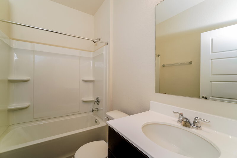 1,840/Mo, 314 Ellwood Rd Maxwell, TX 78656 Bathroom View