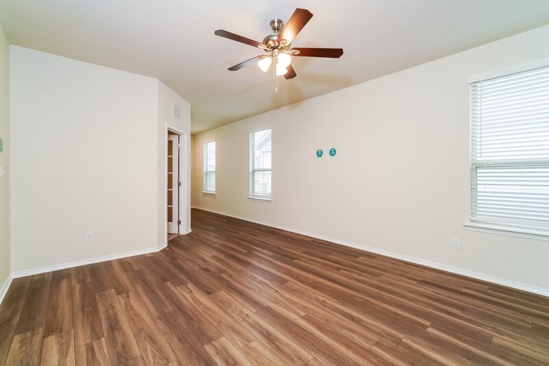 1,625/Mo, 298 Ellwood Rd Maxwell, TX 78656 Living Room View 3
