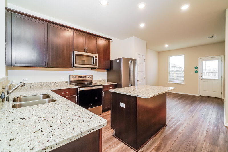 1,625/Mo, 298 Ellwood Rd Maxwell, TX 78656 Kitchen View 2
