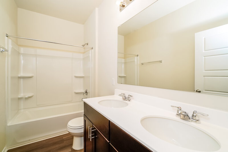 1,625/Mo, 298 Ellwood Rd Maxwell, TX 78656 Bathroom View