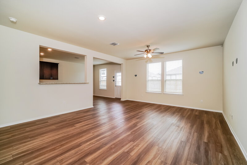 1,865/Mo, 258 Ellwood Rd Maxwell, TX 78656 Living Room View 2
