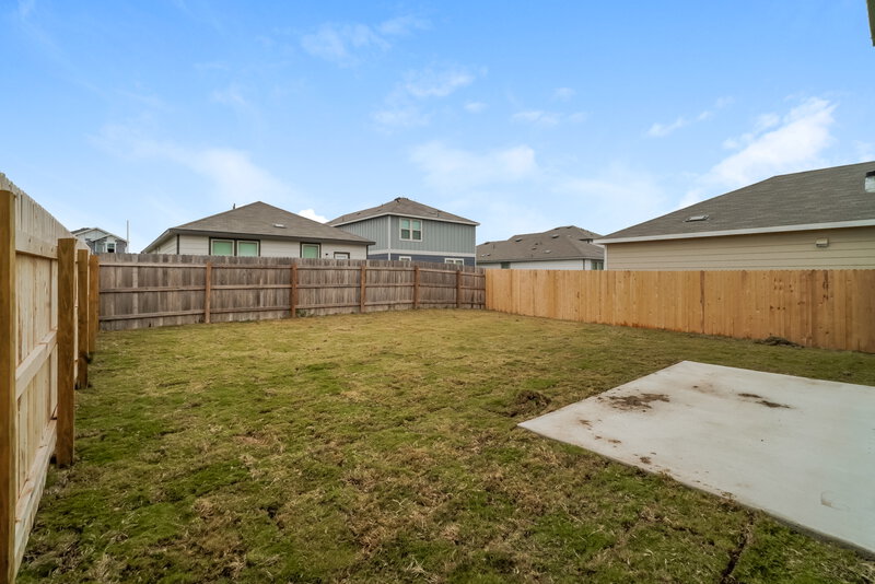 1,865/Mo, 258 Ellwood Rd Maxwell, TX 78656 Backyard View