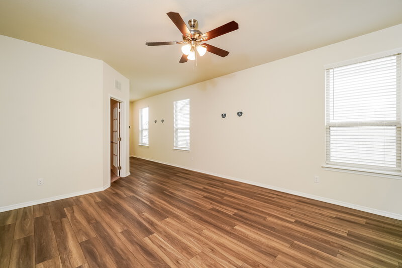 1,735/Mo, 248 Ellwood Rd Maxwell, TX 78656 Living Room View
