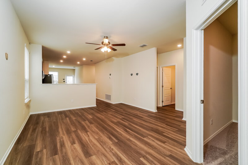 1,735/Mo, 248 Ellwood Rd Maxwell, TX 78656 Living Room View 2