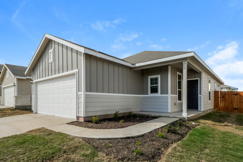 1,595/Mo, 240 Ellwood Rd Maxwell, TX 78656 Front View