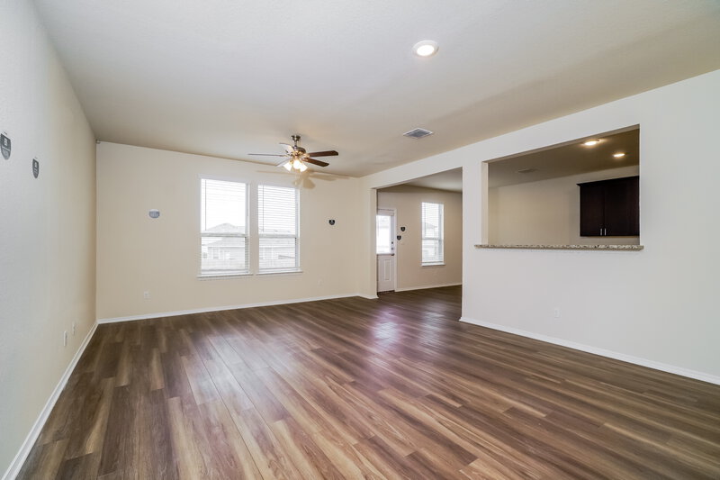 1,760/Mo, 232 Ellwood Rd Maxwell, TX 78656 Living Room View 3