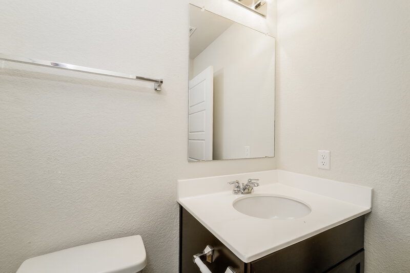 1,760/Mo, 232 Ellwood Rd Maxwell, TX 78656 Bathroom View