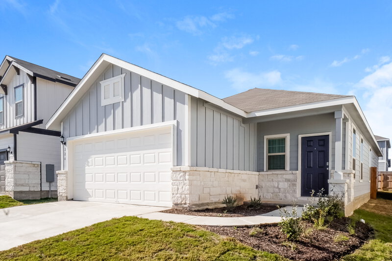 1,755/Mo, 224 Ellwood Rd Maxwell, TX 78656 Front View