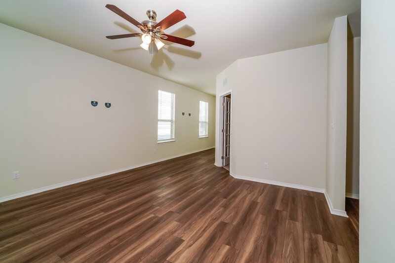 1,755/Mo, 224 Ellwood Rd Maxwell, TX 78656 Living Room View
