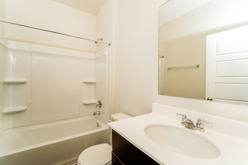 1,925/Mo, 216 Ellwood Rd Maxwell, TX 78656 Bathroom View