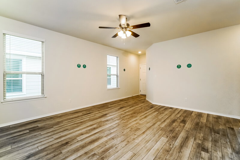 1,740/Mo, 202 Ellwood Rd Maxwell, TX 78656 Living Room View