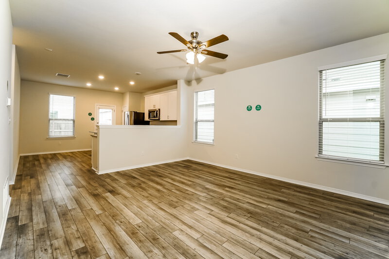1,740/Mo, 202 Ellwood Rd Maxwell, TX 78656 Living Room View 3