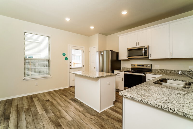 1,740/Mo, 202 Ellwood Rd Maxwell, TX 78656 Kitchen View 2
