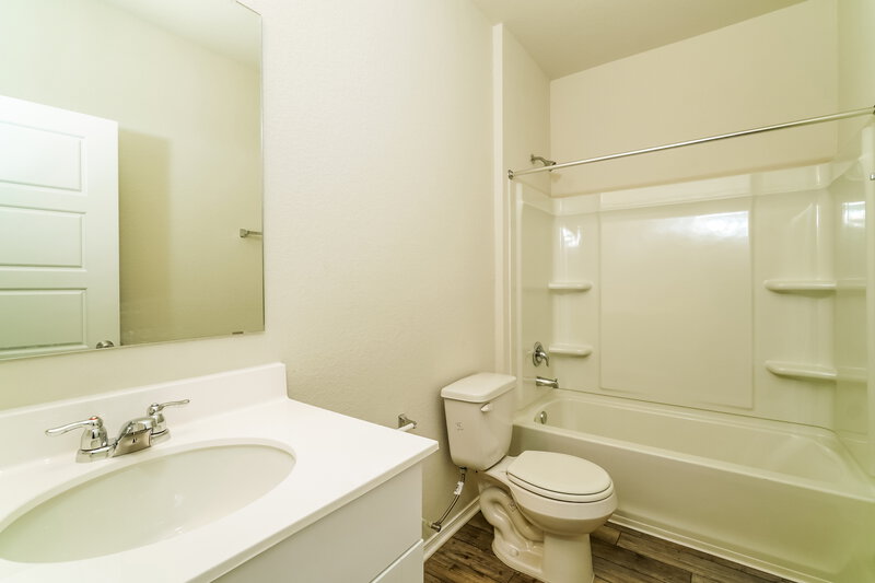1,740/Mo, 202 Ellwood Rd Maxwell, TX 78656 Bathroom View