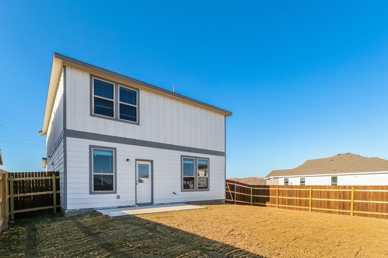 1,905/Mo, 197 Cobb Branch Dr Maxwell, TX 78656 Rear View