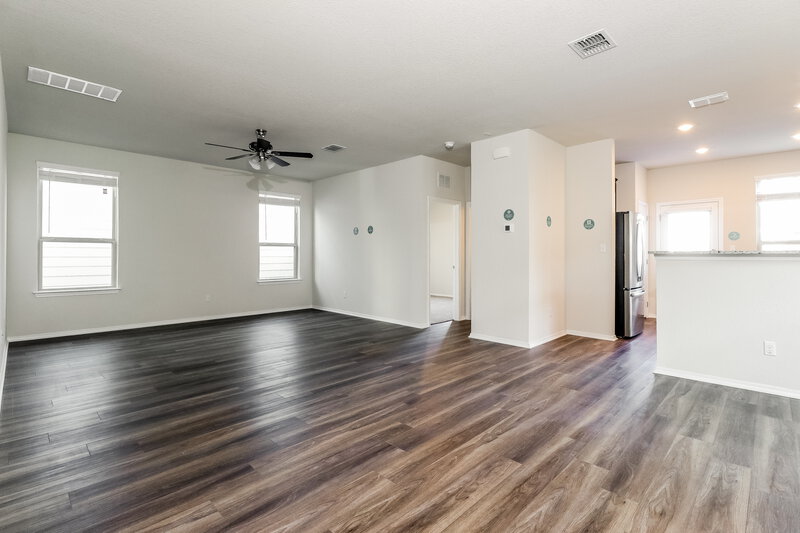 1,965/Mo, 205 Cobb Branch Dr Maxwell, TX 78656 Living Room View
