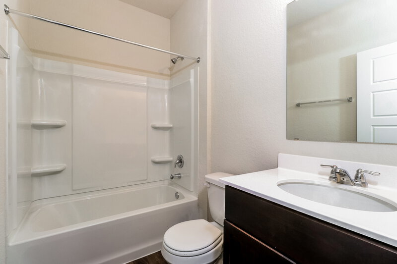 1,965/Mo, 205 Cobb Branch Dr Maxwell, TX 78656 Bathroom View